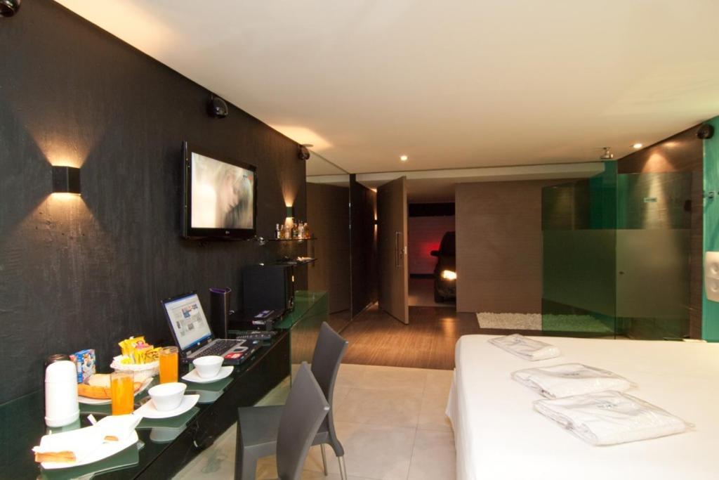 ז'אבואטו דוס גוארראפס Forum Motel (Adults Only) חדר תמונה